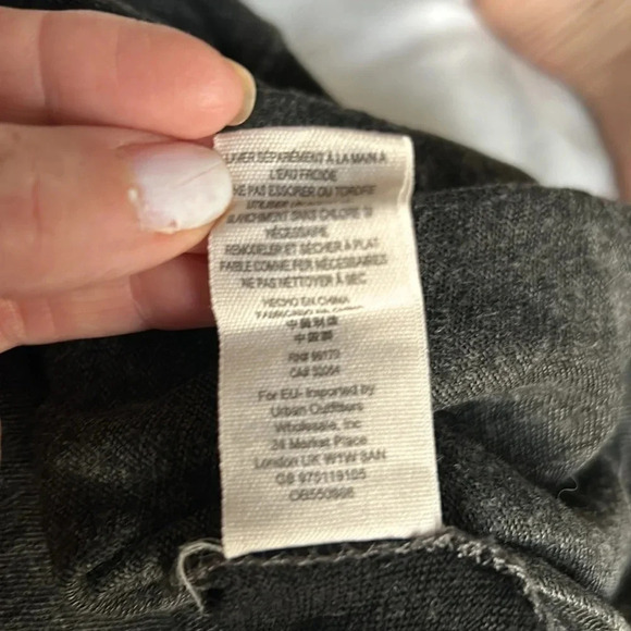 Free People we the people distressed oversized henley shirt size XS black - Picture 6 of 6